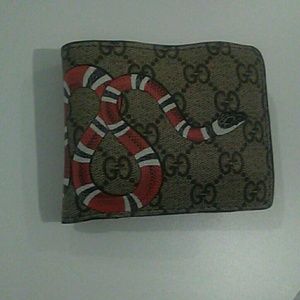 2019 Gucci wallet snake